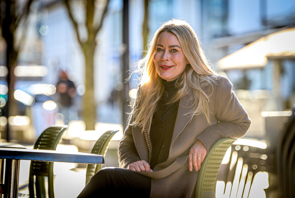 Apropos ta plass: En stol i solen er ikke å forakte. Kristin Westreng Aas (49) får mye oppmerksomhet for sin kokebok i rekruttering som ble lansert i slutten av februar. Hun mener generelt at ledere har altfor lav kompetanse på å hente de rette folkene. Kristin Westreng Aas