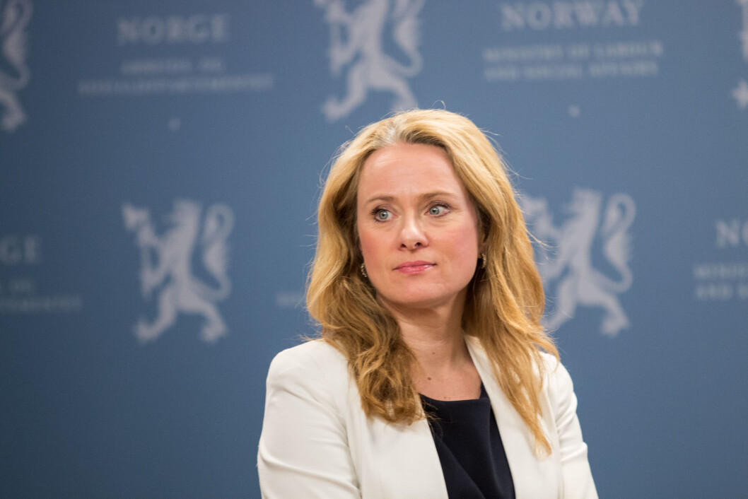 – Jeg er svært glad for at alle organisasjonene nå har sagt ja til pensjonsavtalen, sier Arbeids- og sosialminister Anniken Hauglie. Foto: Jan Richard Kjelstrup/ASD – Jeg er svært glad for at alle organisasjonene nå har sagt ja til pensjonsavtalen, sier Arbeids- og sosialminister Anniken Hauglie. Foto: Jan Richard Kjelstrup/ASD