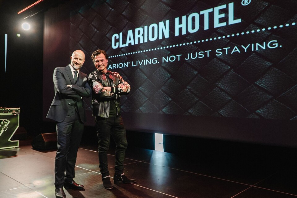 Direktør på Clarion Hotel Oslo Robert Holan og Petter A. Stordalen. (Foto: Simen Ringen)