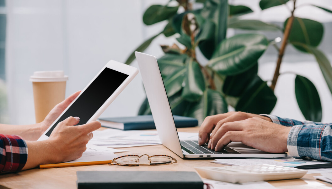 I tiden som kommer vil det med stor sannsynlighet dukke opp mange nye løsninger som vil øke digitaliseringen i arbeidslivet, viser en undersøkelse gjort for Amesto Firstpoint av Norstat. I tiden som kommer vil det med stor sannsynlighet dukke opp mange nye løsninger som vil øke digitaliseringen i arbeidslivet, viser en undersøkelse gjort for Amesto Firstpoint av Norstat.