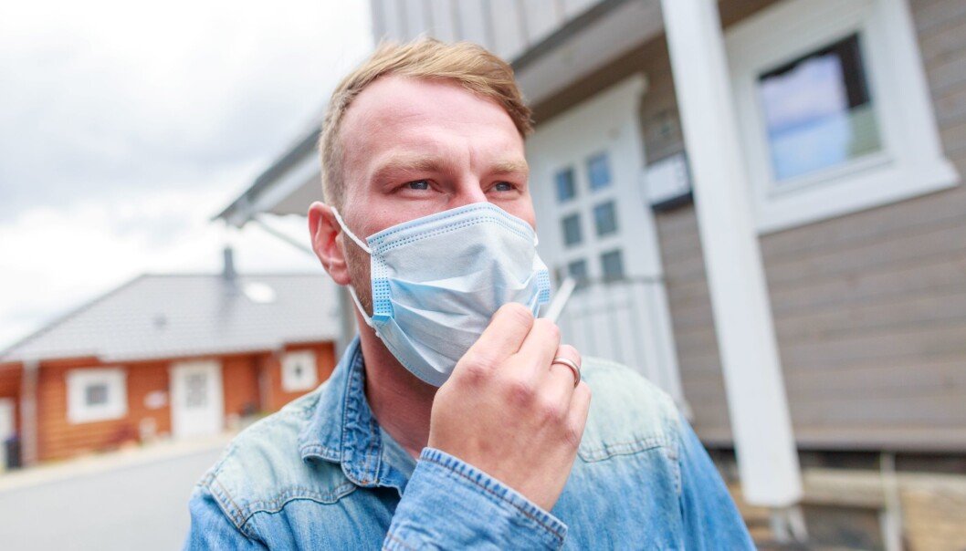 Det finnes ingen klare regler for når og i hvilke situasjoner munnbind skal brukes. Så når kan arbeidsgiver bestemme hva som er best for sine arbeidstakere? Det finnes ingen klare regler for når og i hvilke situasjoner munnbind skal brukes. Så når kan arbeidsgiver bestemme hva som er best for sine arbeidstakere?