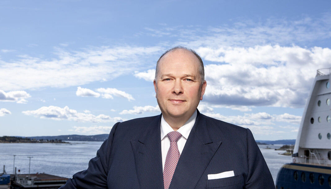 - Planene vil sikre arbeidsplasser og fremtidig lønnsomhet, sier konsernsjef Trond Kleivdal i Color Line. - Planene vil sikre arbeidsplasser og fremtidig lønnsomhet, sier konsernsjef Trond Kleivdal i Color Line.