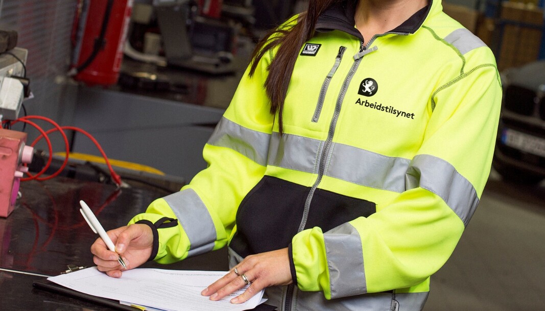 Arbeidstilsynet har gjennomført mer enn 500 tilsyn med ivaretakelse av smittevern de siste to månedene. I hvert tredje tilsyn ble det avdekt minst ett brudd. Arbeidstilsynet har gjennomført mer enn 500 tilsyn med ivaretakelse av smittevern de siste to månedene. I hvert tredje tilsyn ble det avdekt minst ett brudd.
