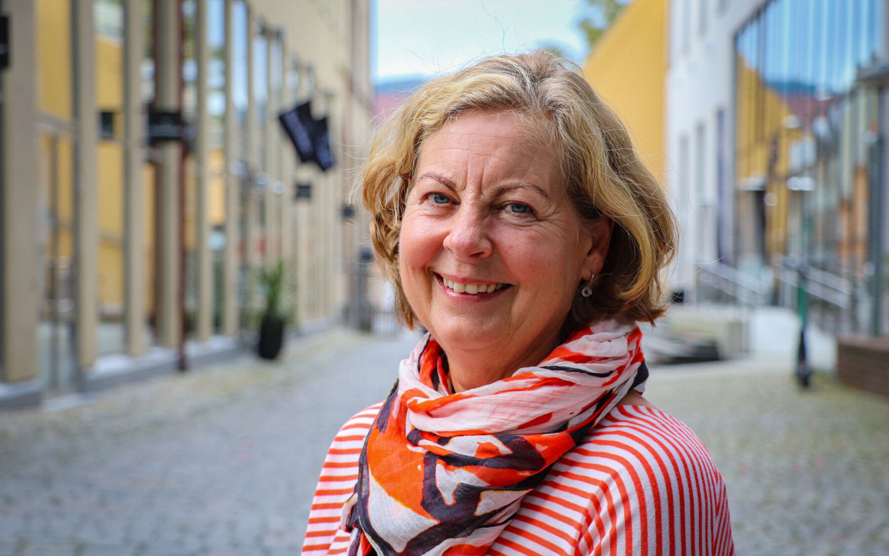 - Det å overraske er litt morsomt. Det kan jeg like, røper hun som til slutt ble ski-VM-sjefen, og Berit Svendsen virker egentlig veldig fornøyd med tingenes tilstand. - Det å overraske er litt morsomt. Det kan jeg like, røper hun som til slutt ble ski-VM-sjefen, og Berit Svendsen virker egentlig veldig fornøyd med tingenes tilstand.