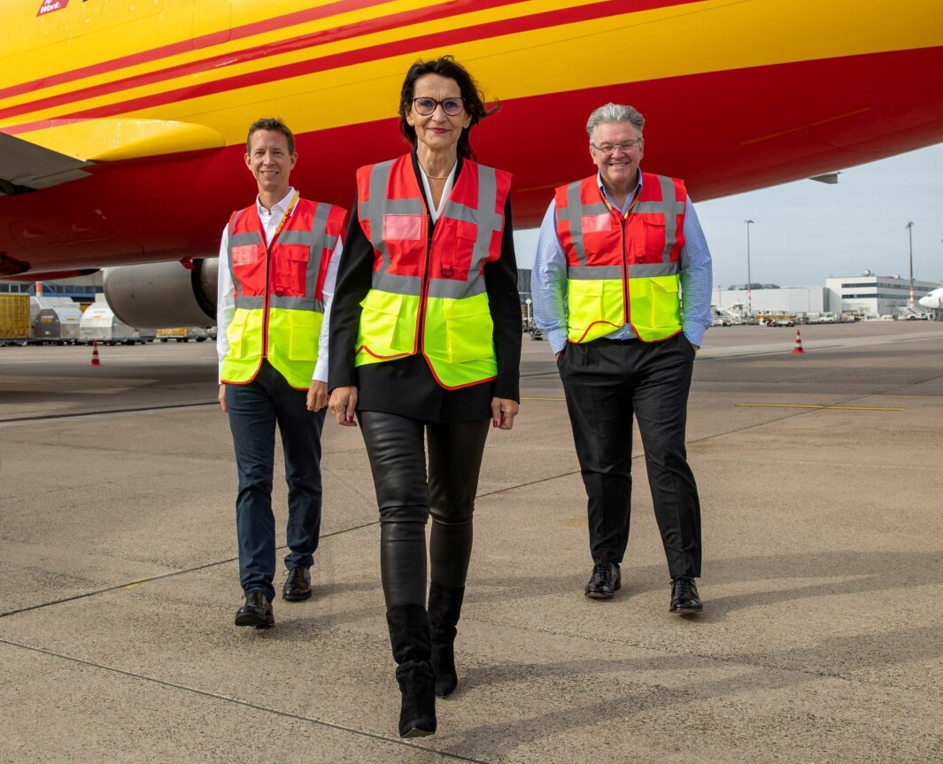 Fra venstre: Thomas Ogilvie, Chief Human Resources Officer i Deutsche Post DHL Group; Regine Büttner, Executive Vice President HR, DHL Express; John Pearson, adm. direktør i DHL Express. Fra venstre: Thomas Ogilvie, Chief Human Resources Officer i Deutsche Post DHL Group; Regine Büttner, Executive Vice President HR, DHL Express; John Pearson, adm. direktør i DHL Express.