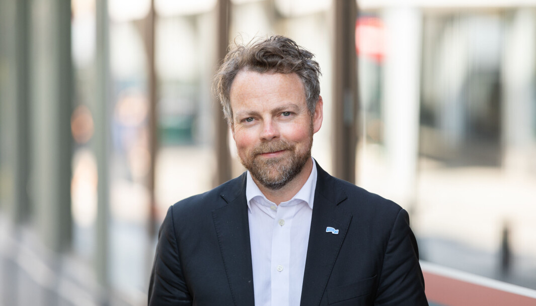 - Det blir litt klarere for meg dag for dag hva jeg skal og bør drive med, smiler Torbjørn Røe Isaksen. - Det blir litt klarere for meg dag for dag hva jeg skal og bør drive med, smiler Torbjørn Røe Isaksen.