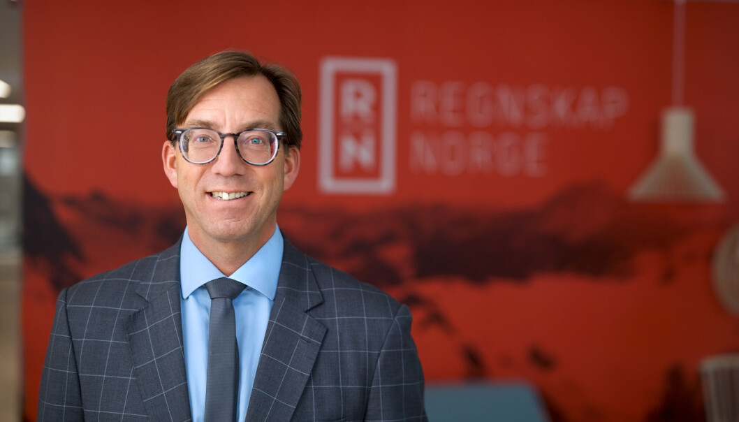 – Selv om det er teknisk mulig å få regnskapstjenester fjernlevert, ser det ut til at de fleste foretrekker å få dette levert fra et lokalt regnskapskontor, forteller Regnskap Norge-sjef Rune Aale-Hansen. – Selv om det er teknisk mulig å få regnskapstjenester fjernlevert, ser det ut til at de fleste foretrekker å få dette levert fra et lokalt regnskapskontor, forteller Regnskap Norge-sjef Rune Aale-Hansen.