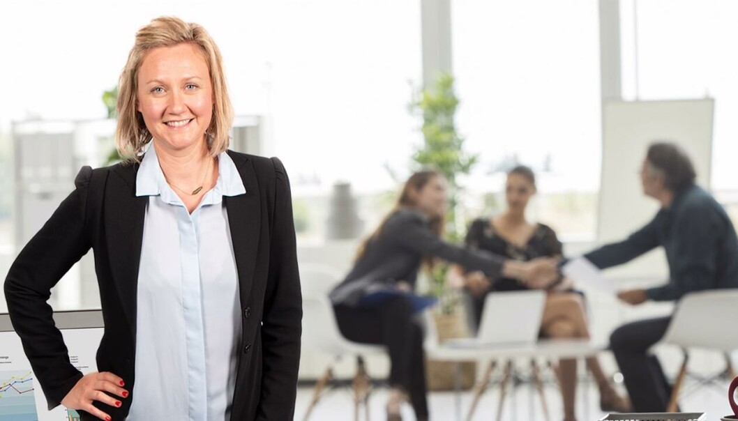 Simployers HR- og ledelsesrådgiver Fam Manson sier de som inngår i en systematisk onboardingsprosess har 69 prosent større sannsynlighet for at den ansatte blir værende i over tre år. Simployers HR- og ledelsesrådgiver Fam Manson sier de som inngår i en systematisk onboardingsprosess har 69 prosent større sannsynlighet for at den ansatte blir værende i over tre år.