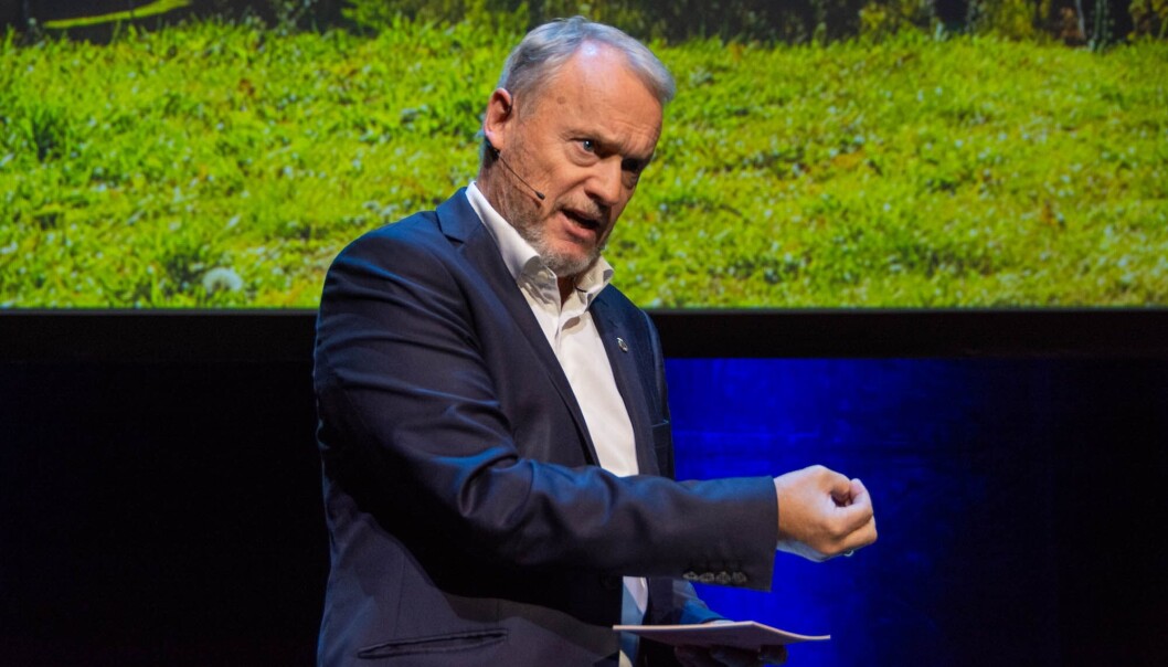 I sommer kunne Raymond Johansen feire 30-årsjubileum som sjef. På Sopra Steria-arrangementet Power of Sharing delte han av sine ledererfaringer. I sommer kunne Raymond Johansen feire 30-årsjubileum som sjef. På Sopra Steria-arrangementet Power of Sharing delte han av sine ledererfaringer.
