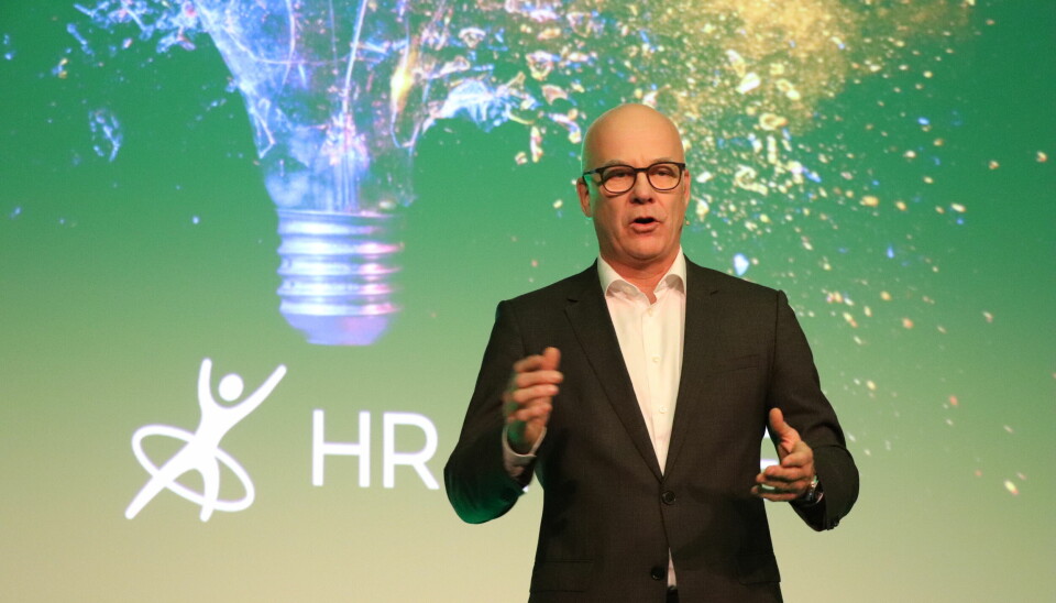 Vinneren av HR Norges Lederpris 2022, Thor Gjermund Eriksen, delte raust av sine 10 mest brukte – og mest anvendelige – ledererfaringer med de over 400 deltakerne på HR Forum.